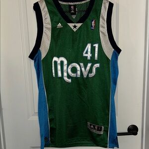 Adidas Dirk Nowitzki Mavericks jersey